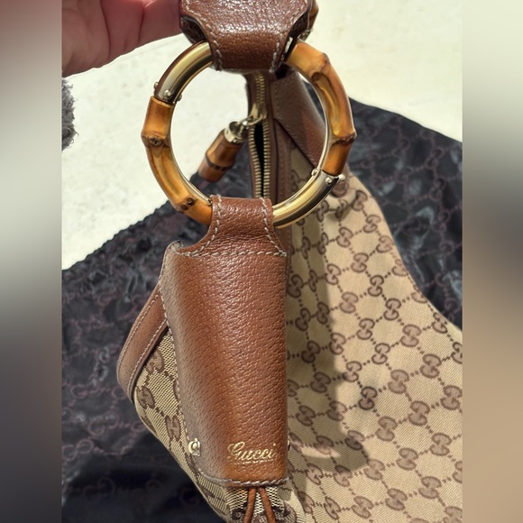 GUCCI vintage Half Moon Hobo Bag with Bamboo Handles - Picture 8 of 12